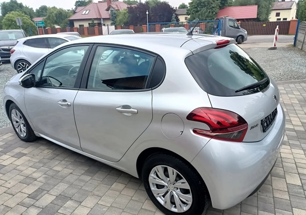 Peugeot 208 cena 30900 przebieg: 85910, rok produkcji 2018 z Chojnice małe 254